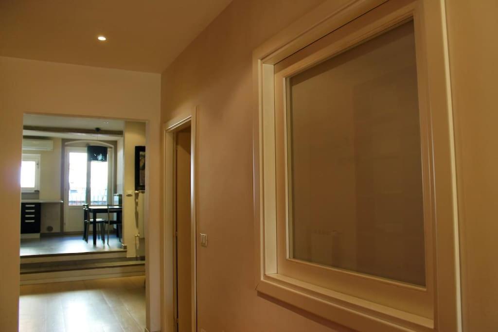 Modern 3Br Near Santa Maria Novella Station Apartment ฟลอเรนซ์ ภายนอก รูปภาพ