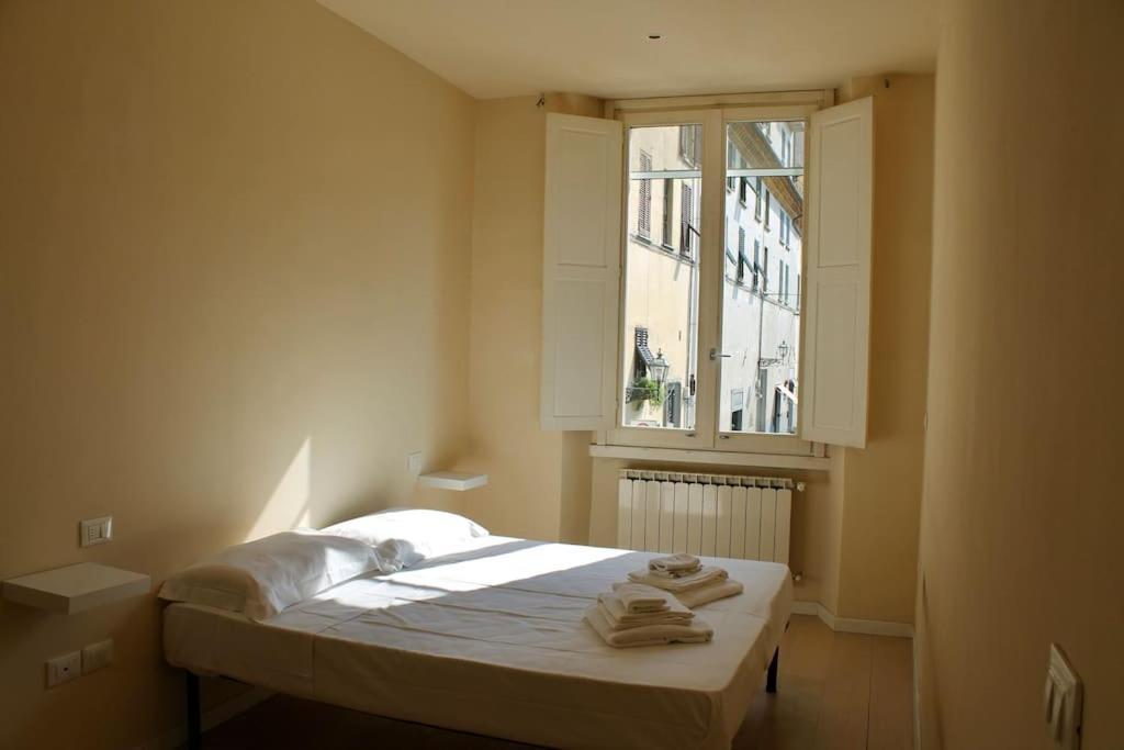 Modern 3Br Near Santa Maria Novella Station Apartment ฟลอเรนซ์ ภายนอก รูปภาพ