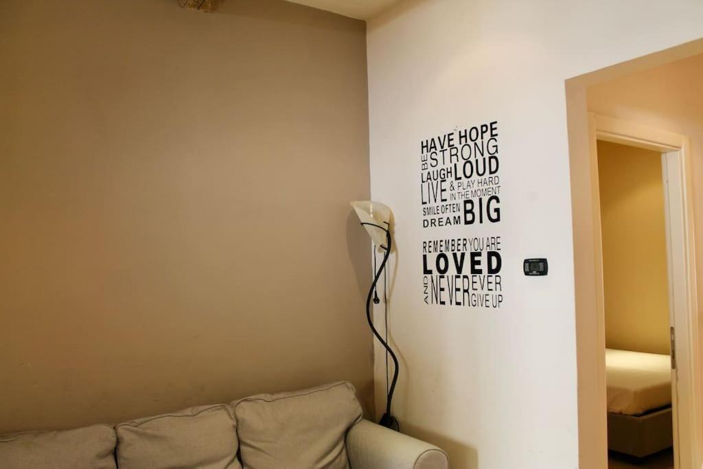 Modern 3Br Near Santa Maria Novella Station Apartment ฟลอเรนซ์ ภายนอก รูปภาพ