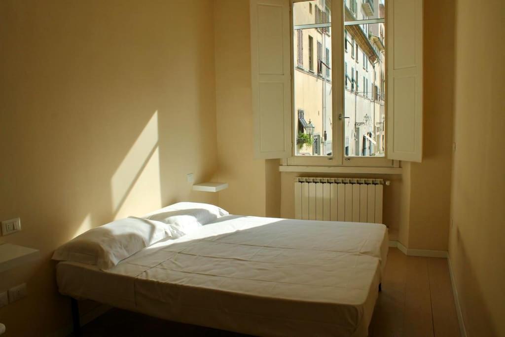 Modern 3Br Near Santa Maria Novella Station Apartment ฟลอเรนซ์ ภายนอก รูปภาพ