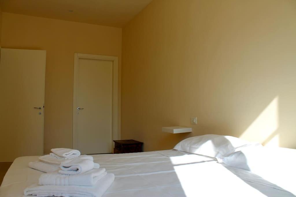 Modern 3Br Near Santa Maria Novella Station Apartment ฟลอเรนซ์ ภายนอก รูปภาพ