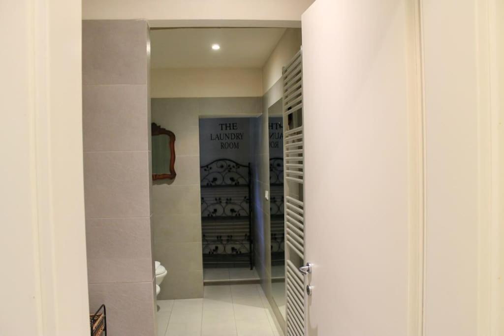 Modern 3Br Near Santa Maria Novella Station Apartment ฟลอเรนซ์ ภายนอก รูปภาพ